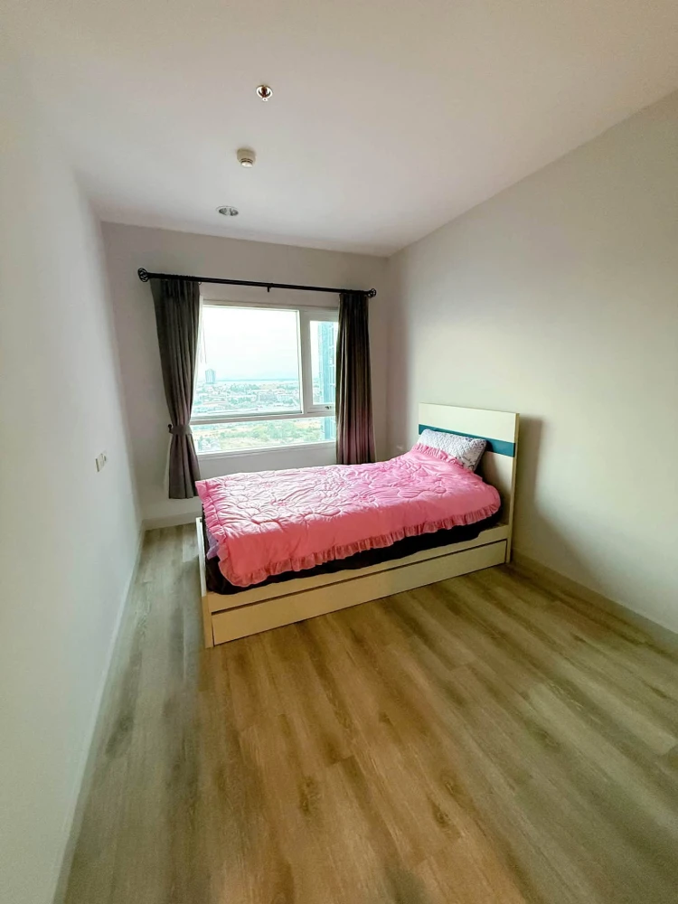 For rent: Centric Sea, 2 bedrooms, spacious living area, prime location, stunning unblocked views. Don't miss out!