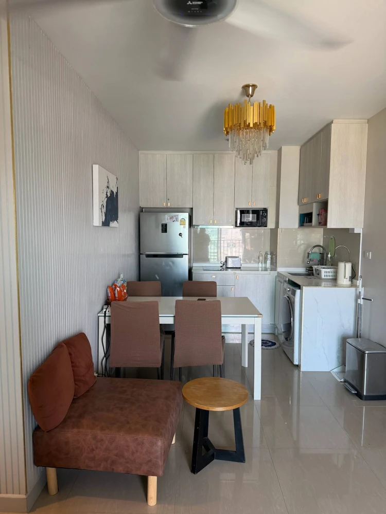 For rent: Centric Sea, corner unit, city view, Terminal 21 view, fully furnished. Don't miss out!