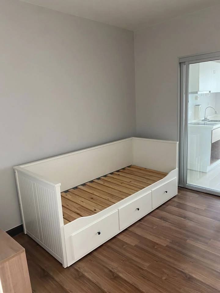 For rent: Centric Tiwanon Station, high floor unit. Spacious and comfortable. Book now!