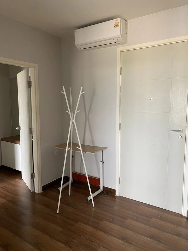 For rent: Centric Tiwanon Station, high floor unit. Spacious and comfortable. Book now!