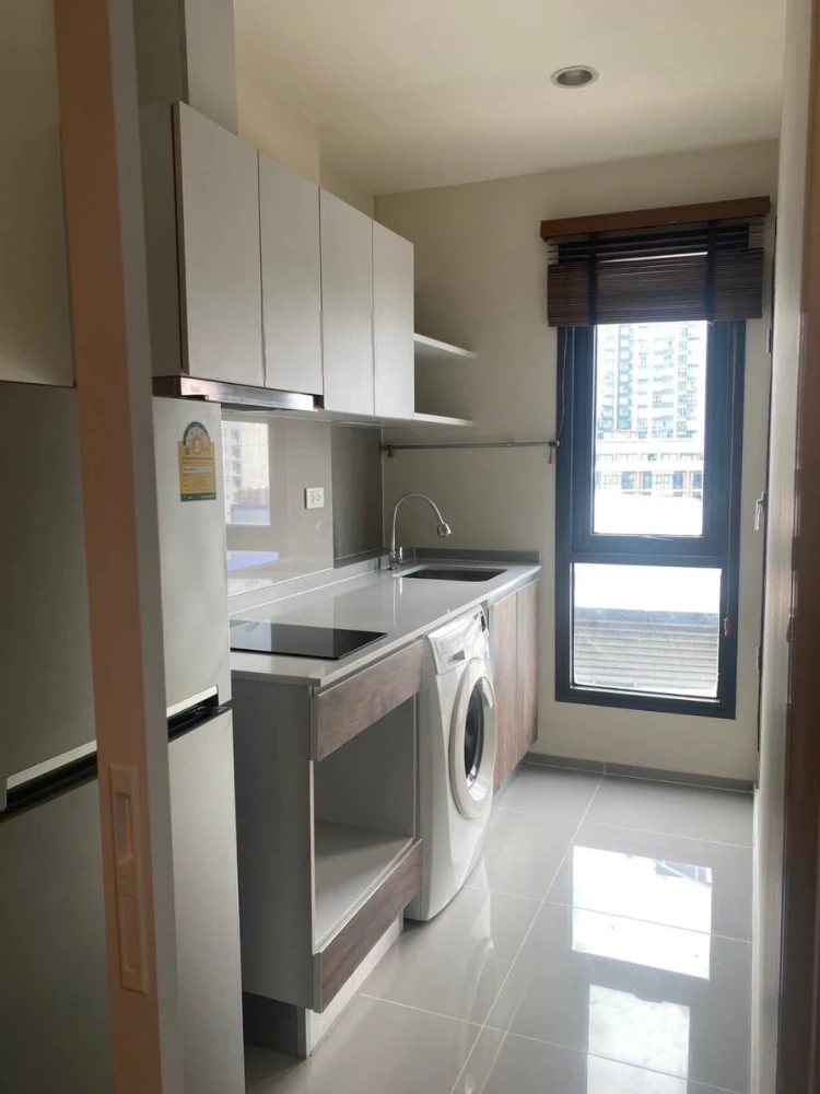 Centric Ratchada-Huai Khwang for rent, 6th floor, fully furnished and equipped with appliances, ready to move in.