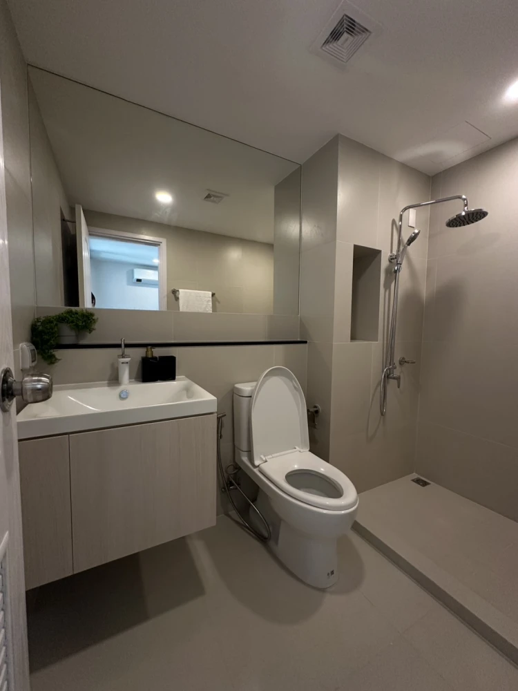 For rent: CEROCCO BANGNA 36 rooms, clearly separated, complete with electrical appliances. Don't miss it.