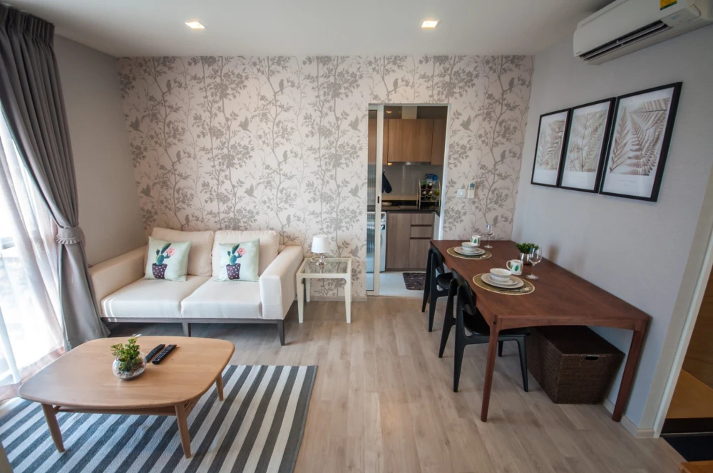 For rent: Chambers Chaan Ladprao-Wanghin, corner room, not crowded, lots of usable space, nice wallpaper, reserve now!
