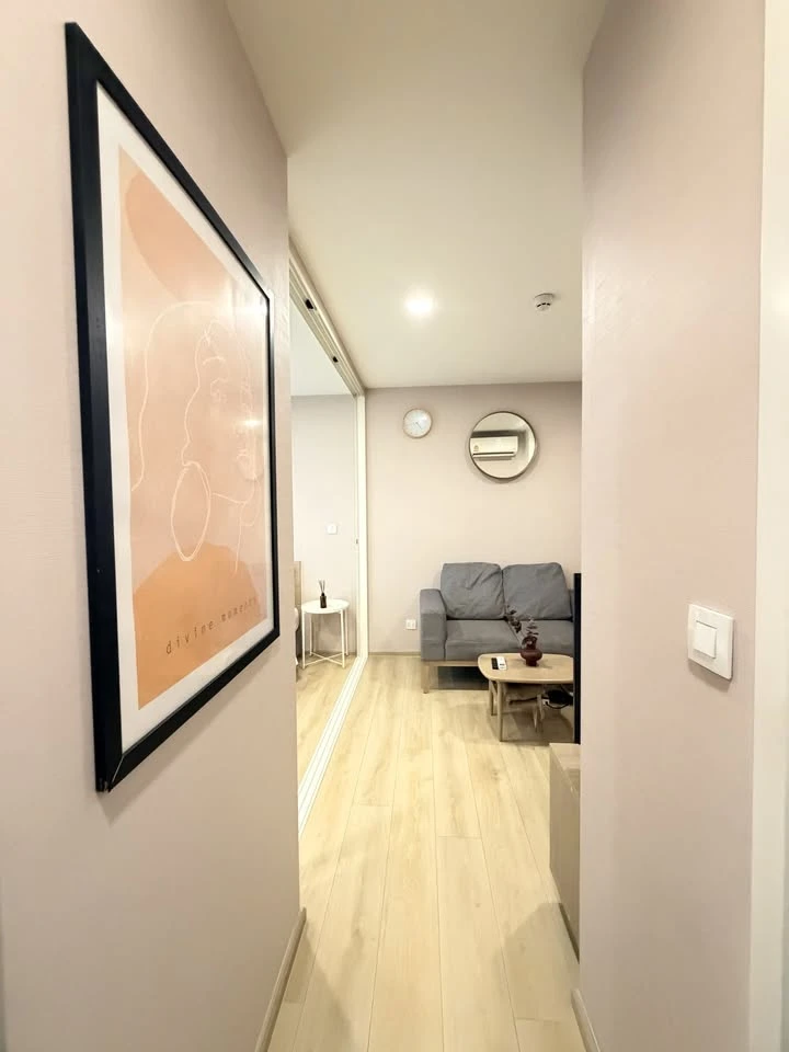 Chambers On-nut Station condo for rent, Building C, 4th floor. Private balcony with unobstructed view and good ventilation. Fully furnished with appli
