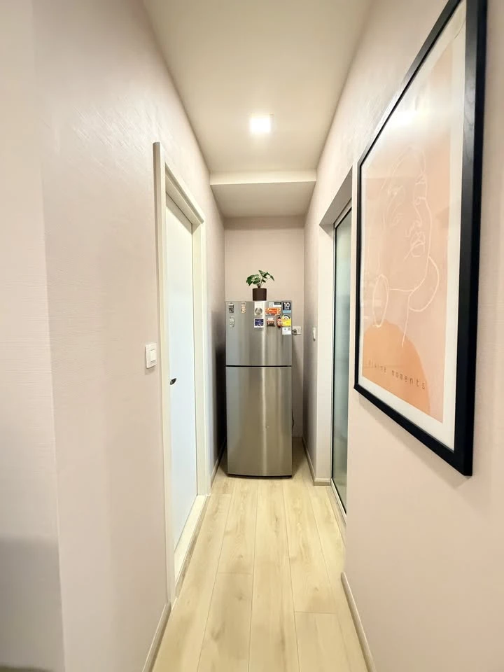 Chambers On-nut Station condo for rent, Building C, 4th floor. Private balcony with unobstructed view and good ventilation. Fully furnished with appli