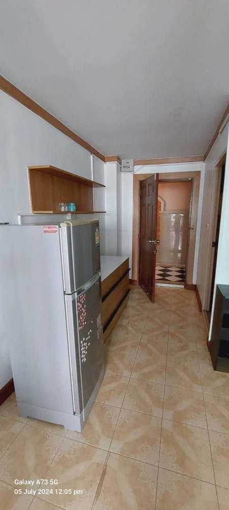 For rent: Champs Elysees Chaengwattana, spacious room, lots of usable space, good location, complete facilities, reserve now!