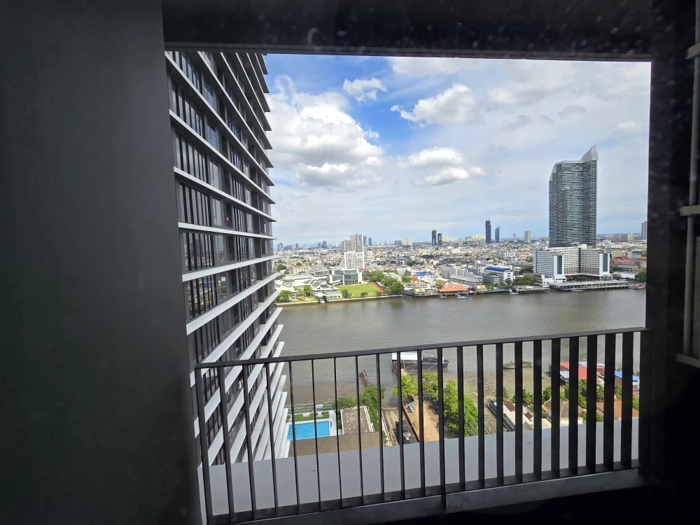 For rent: Chapter Charoennakhon-Riverside, 21st floor, nice room, fully furnished, book now!