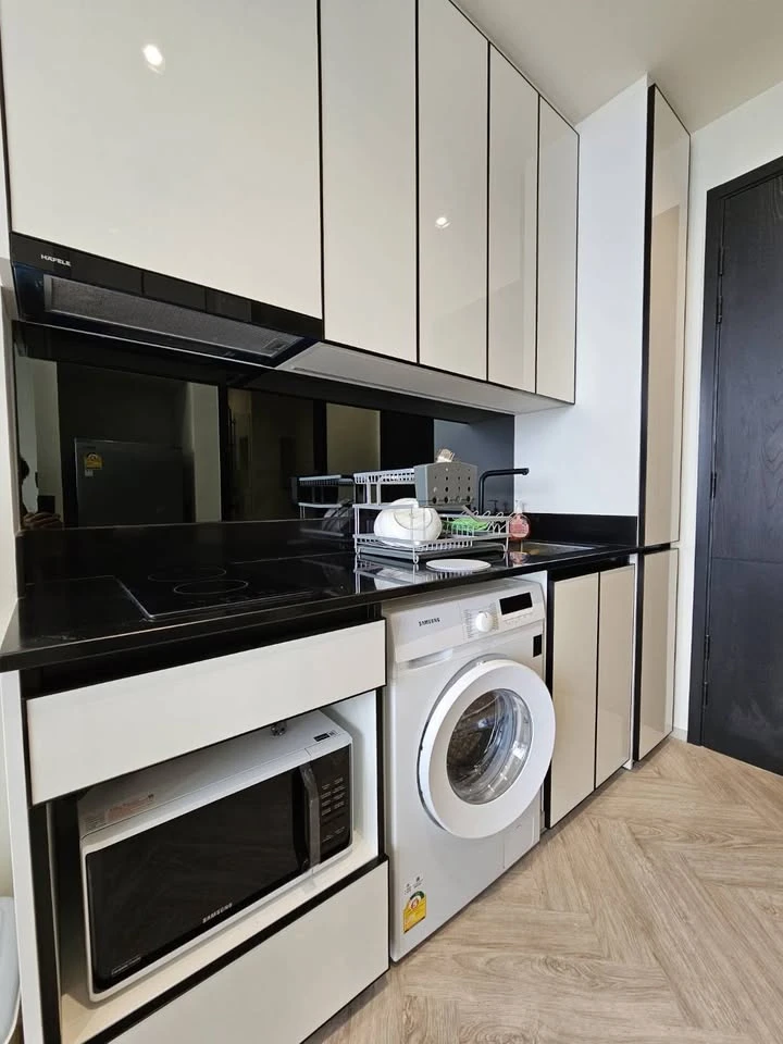 For rent: Chapter Charoennakhon-Riverside, 25th floor, nice room, fully furnished, reserve now.
