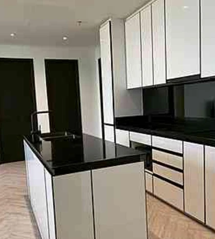 For rent: Chapter Charoennakhon-Riverside, 37th floor. Beautiful, fully furnished unit. Book now!