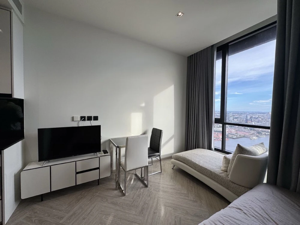 For rent: Chapter Charoennakhon-Riverside, 42nd floor, pine tree view, fully furnished, ready to move in