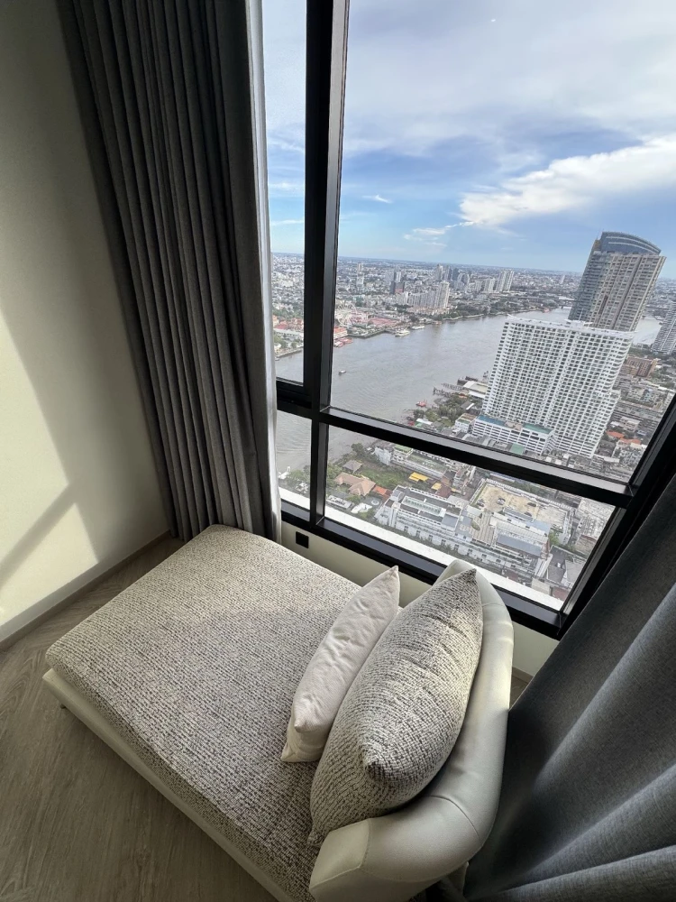 For rent: Chapter Charoennakhon-Riverside, 42nd floor, pine tree view, fully furnished, ready to move in