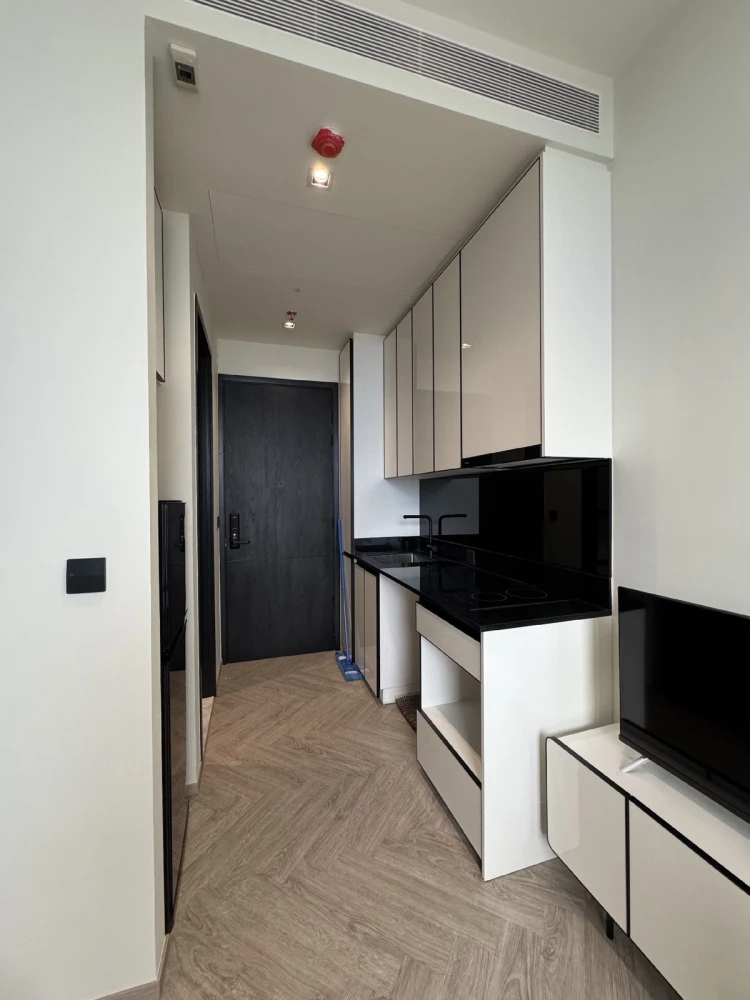 For rent: Chapter Charoennakhon-Riverside, 42nd floor, pine tree view, fully furnished, ready to move in