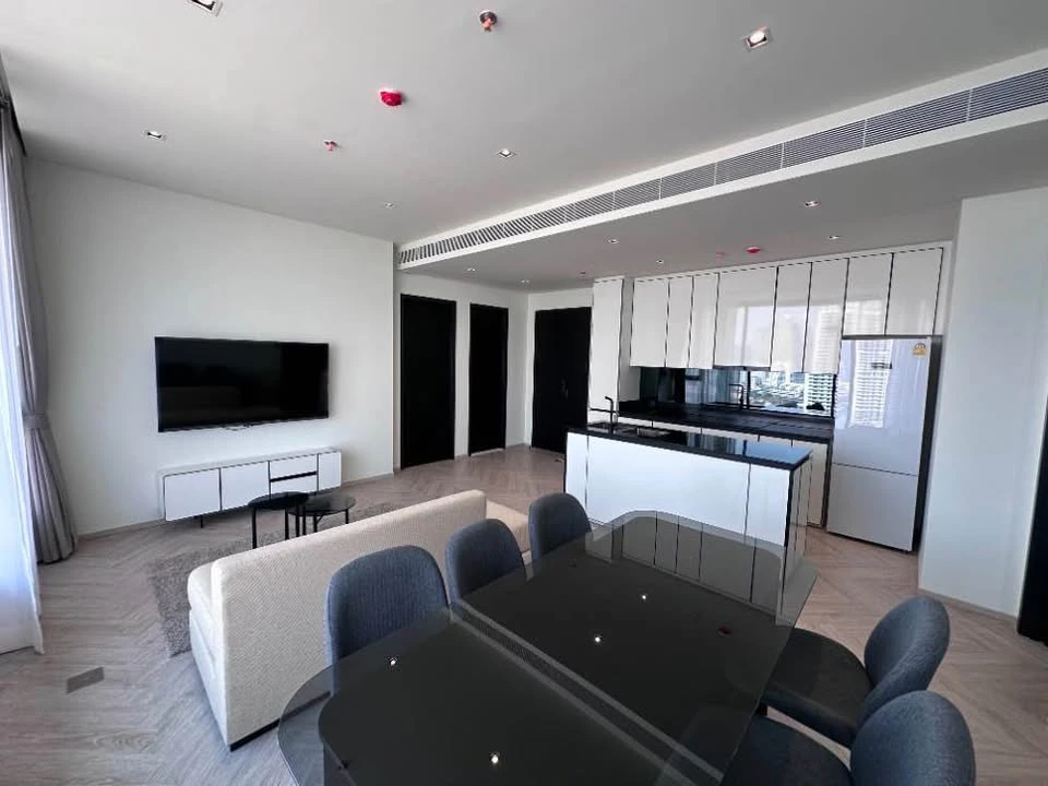 Chapter Charoennakhon-Riverside for rent, spacious room with plenty of usable space, good location, beautiful city view from high floor, reserve now!