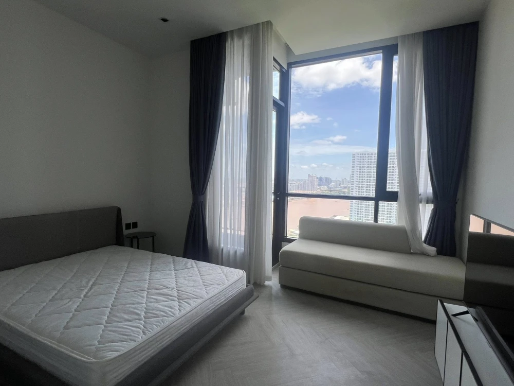 Chapter Charoennakhon-Riverside Studio for rent, fully furnished, great location, beautiful view from high floor, reserve now!