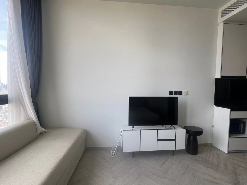 Chapter Charoennakhon-Riverside Studio for rent, fully furnished, great location, beautiful view from high floor, reserve now!