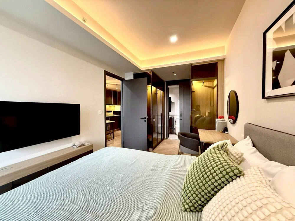 For rent: Chapter Chula–Samyan. Nicely decorated room with spacious living area. Everything you need is here; just bring your belongings and move in!