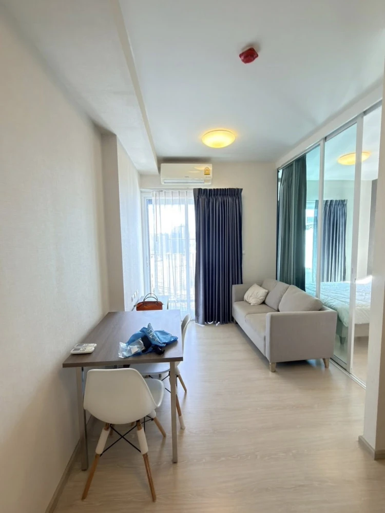 For rent: Chapter One Eco Ratchada-Huai Khwang, 26th floor. High floor, bright and airy with great ventilation. Book now!