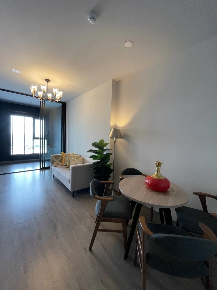 For rent: Chapter One Flow Bangpo. Features a Chao Phraya River view and comes fully furnished—a truly inviting place to live. Book now—don’t wait!