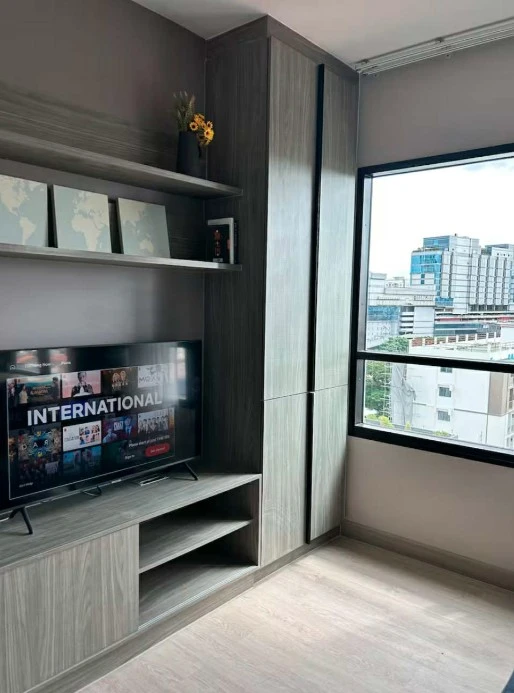 For rent: Chapter One Midtown Ladprao 24, beautiful corner unit, 39 sq m, very spacious. Book now!
