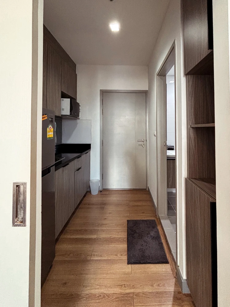 For rent: Chapter one Mid Town Ladprao 24, 24 rooms decorated in a nice tone, with a clear, open city view, not blocked. Don't miss it.
