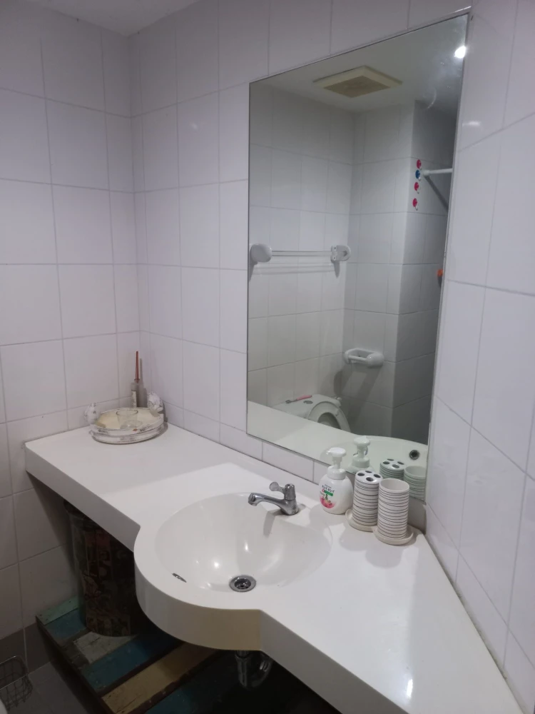 For rent: Chapter One Modern Dutch, 17th floor, fully furnished, book now.