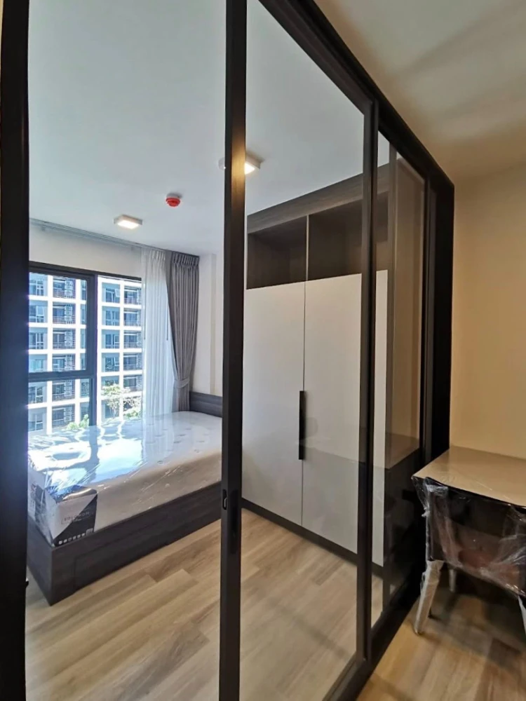 For rent: Chapter One More Kaset, Building A, 5th floor. Pool view, good atmosphere, quiet and private. Ready to move in.