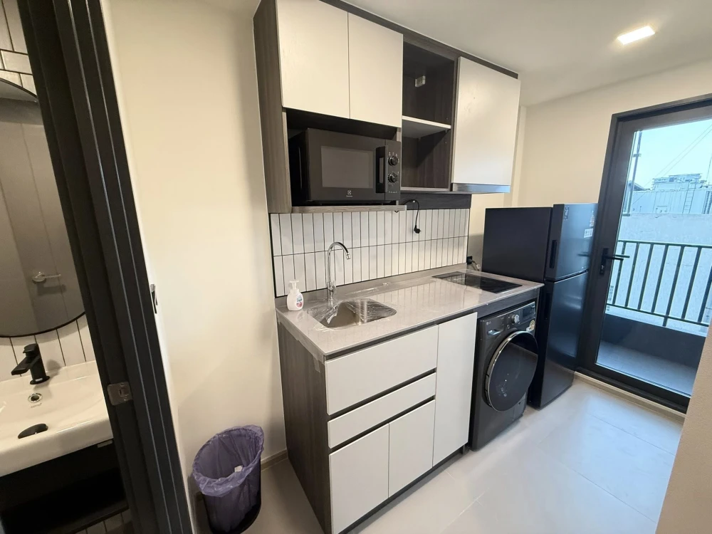 For rent: Chapter One More Kaset, north-facing unit with unobstructed view. High-quality furniture throughout. Don't miss out!