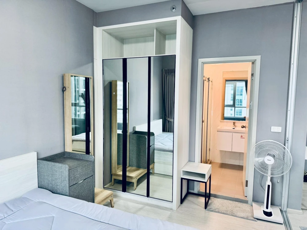 For rent: Chapter One Shine Bangpo, 1 bedroom, 1 bathroom. Fully furnished and equipped with appliances. Book now!