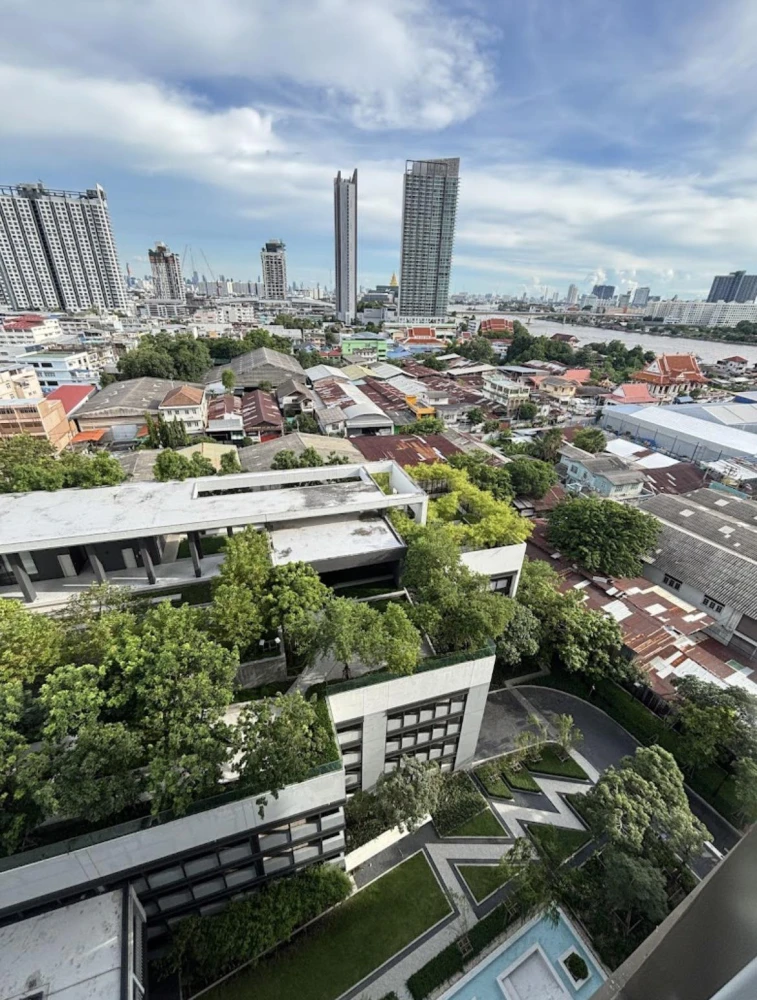 For rent: Chapter One Shine Bangpo, 1 bedroom, 1 bathroom. Fully furnished and equipped with appliances. Book now!