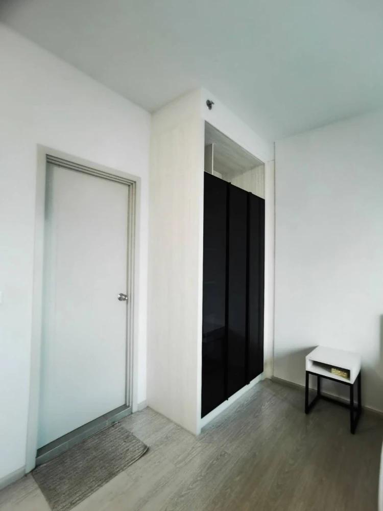 For rent: Chapter One Shine Bangpo, 16th floor, fully furnished room, ready to move in, just bring your bag.