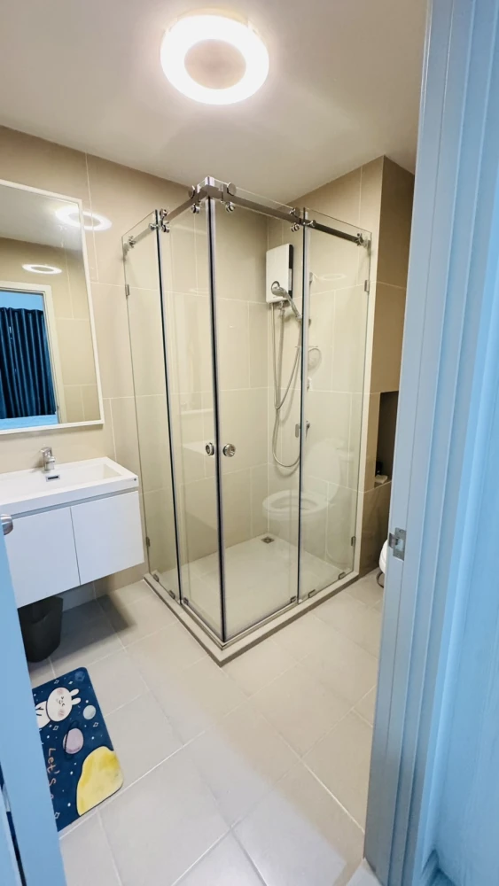 For rent: Chapter One Shine Bangpo, 24th floor, nice room, fully furnished, book now, don't miss out.