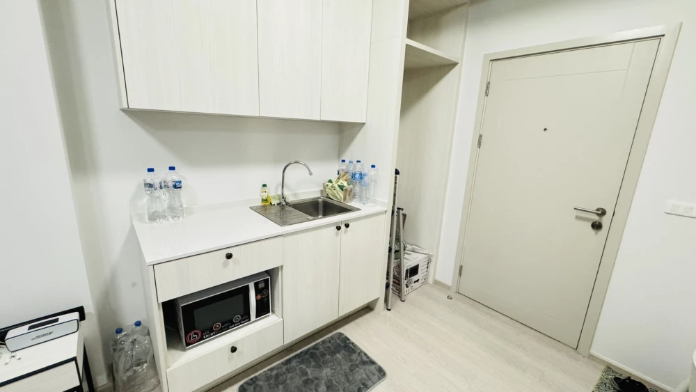For rent: Chapter One Shine Bangpo, 24th floor, nice room, fully furnished, book now, don't miss out.