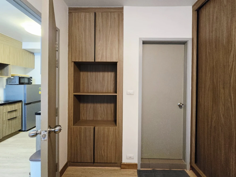 For rent: Chapter One The Campus Ladprao, 1 beautifully decorated room, great location, fully furnished. Just bring your bags and move in!