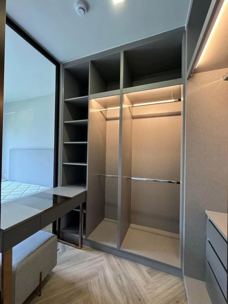 Chapter Thonglor 25 for rent, 1 bedroom, 1 bathroom, plenty of usable space, fully furnished, good location, hurry and reserve now!