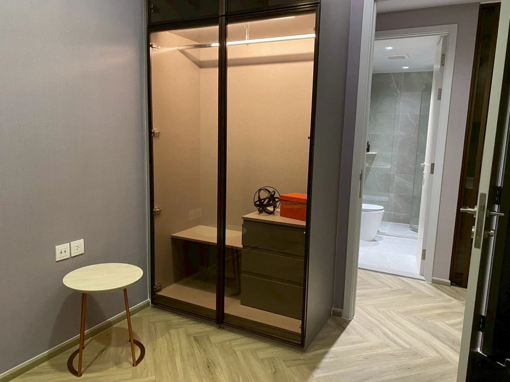 For rent: CHAPTER THONGLOR 25, 6th floor. Beautifully decorated room. Clean, quiet, and peaceful. Don't miss out!