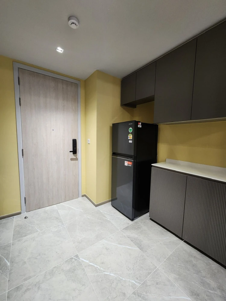 For rent: Chapter Thonglor 25, 6th floor, corner unit, pool view, fully furnished, very livable. Book now!