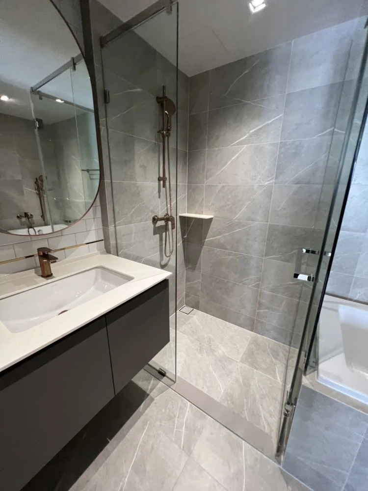 Chapter Thonglor 25 for rent, corner room, not crowded, fully furnished, pool view, book now