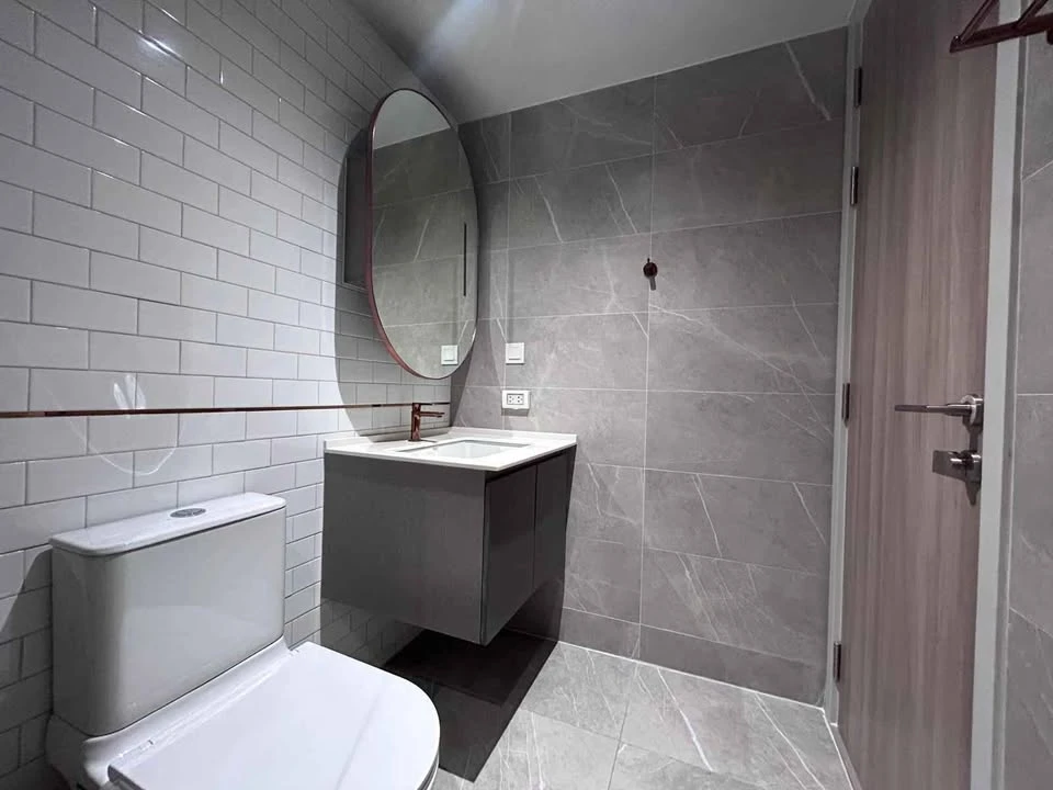 For rent, Chapter Thonglor 25, 7th floor, beautiful decorated room, minimal, mini-jai, has the best view, can reserve first come first serve.