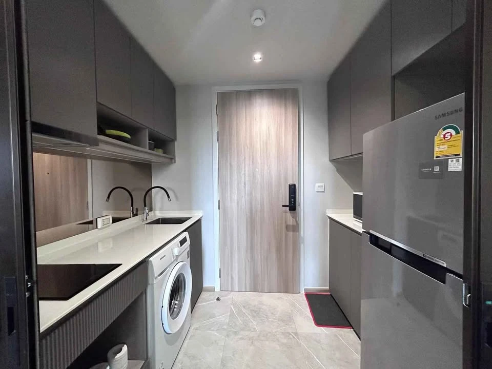 For rent, Chapter Thonglor 25, 7th floor, beautiful decorated room, minimal, mini-jai, has the best view, can reserve first come first serve.