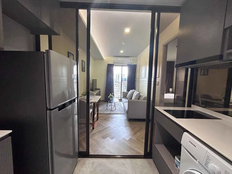 For rent, Chapter Thonglor 25, 7th floor, beautiful decorated room, minimal, mini-jai, has the best view, can reserve first come first serve.