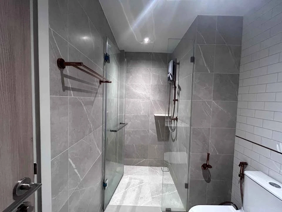 For rent, Chapter Thonglor 25, 7th floor, beautiful decorated room, minimal, mini-jai, has the best view, can reserve first come first serve.