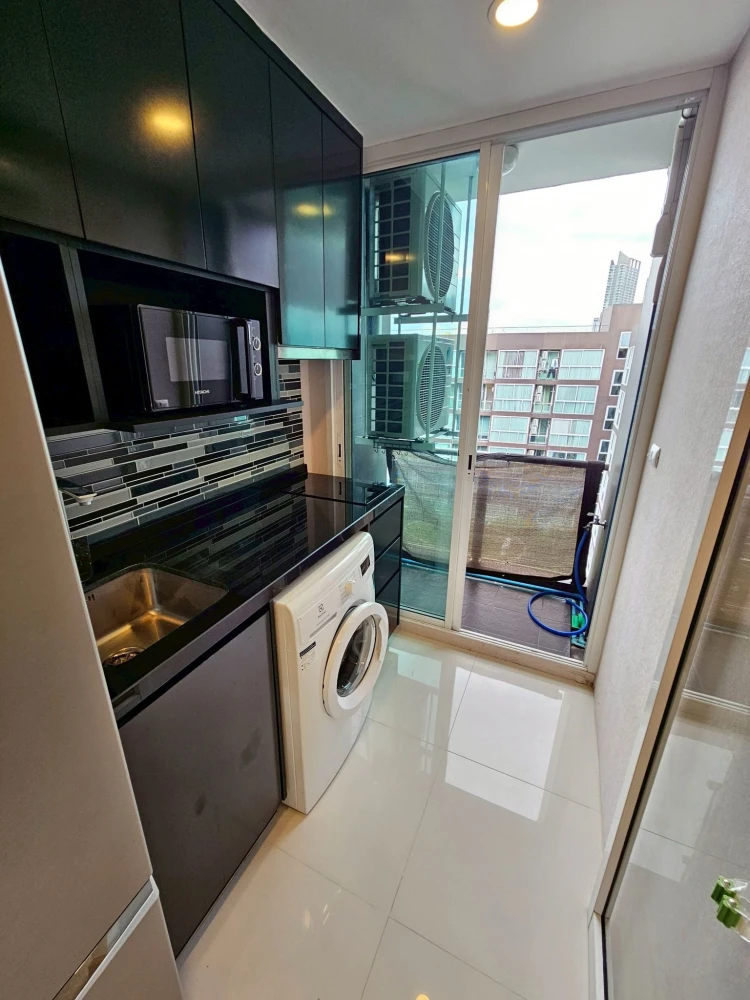 For rent: Chateau In Town Charansanitwong 96/2, ready to move in, furnished, affordable price, hurry and reserve now!