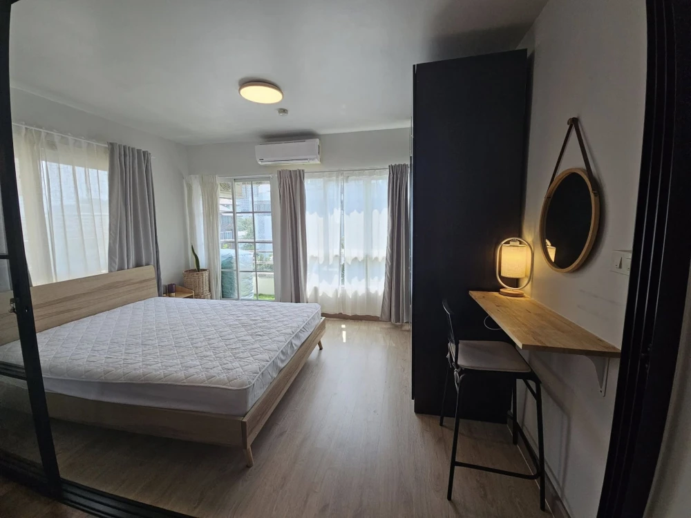 For rent: Chateau In Town Major Ratchayothin. Large, beautiful room, fully furnished and ready to move in!