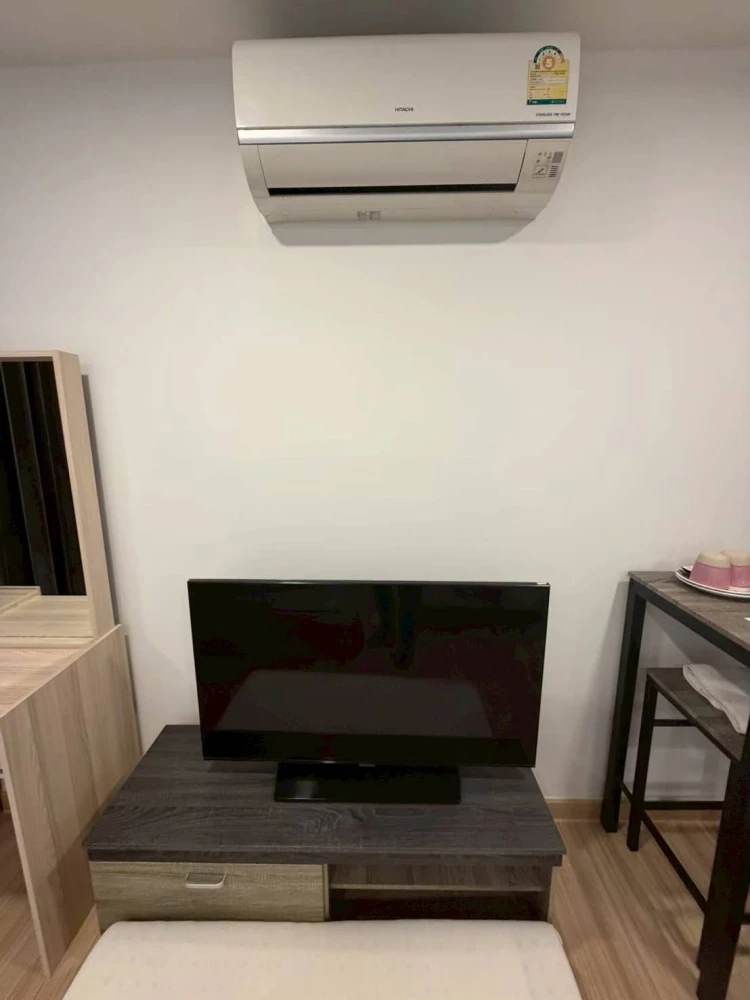 For rent: Chateau In Town Pinklao. Nice, well-partitioned room with full furnishings. Book now!