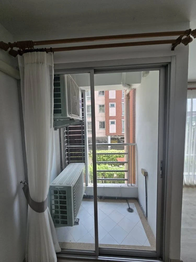 For rent: Chateau in town Ratchada 13, 2nd floor, fully furnished, nice to live in, reserve now, hurry!