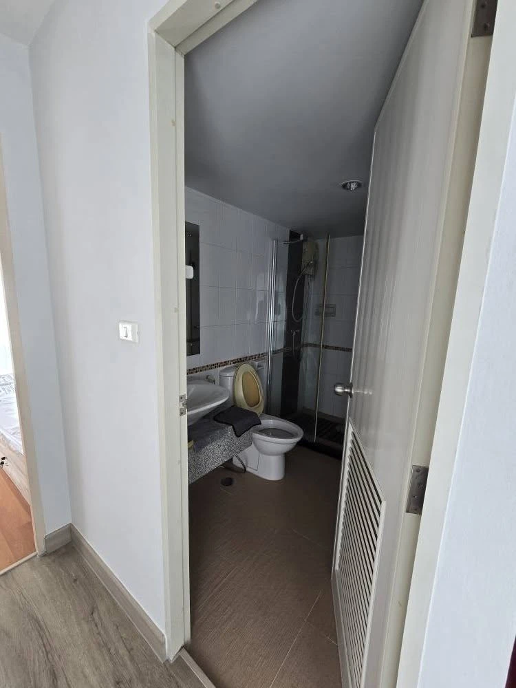 For rent: Chateau in town Ratchada 13, 2nd floor, fully furnished, nice to live in, reserve now, hurry!