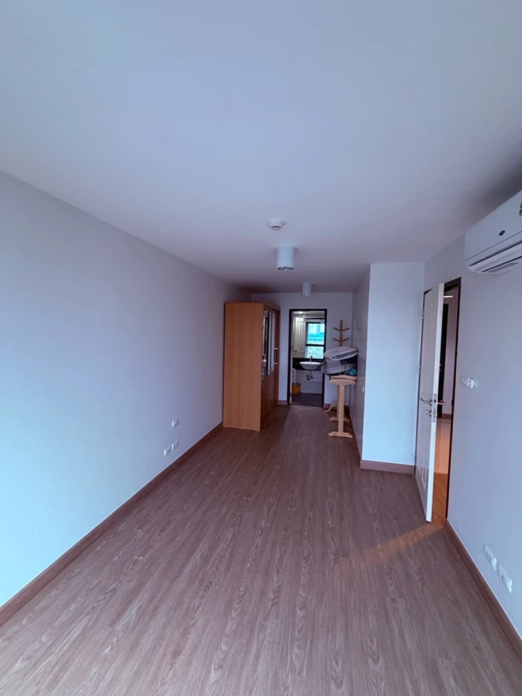 For rent: Chateau in town Ratchada 20-2, 8th floor, fully furnished, very livable. Book now!