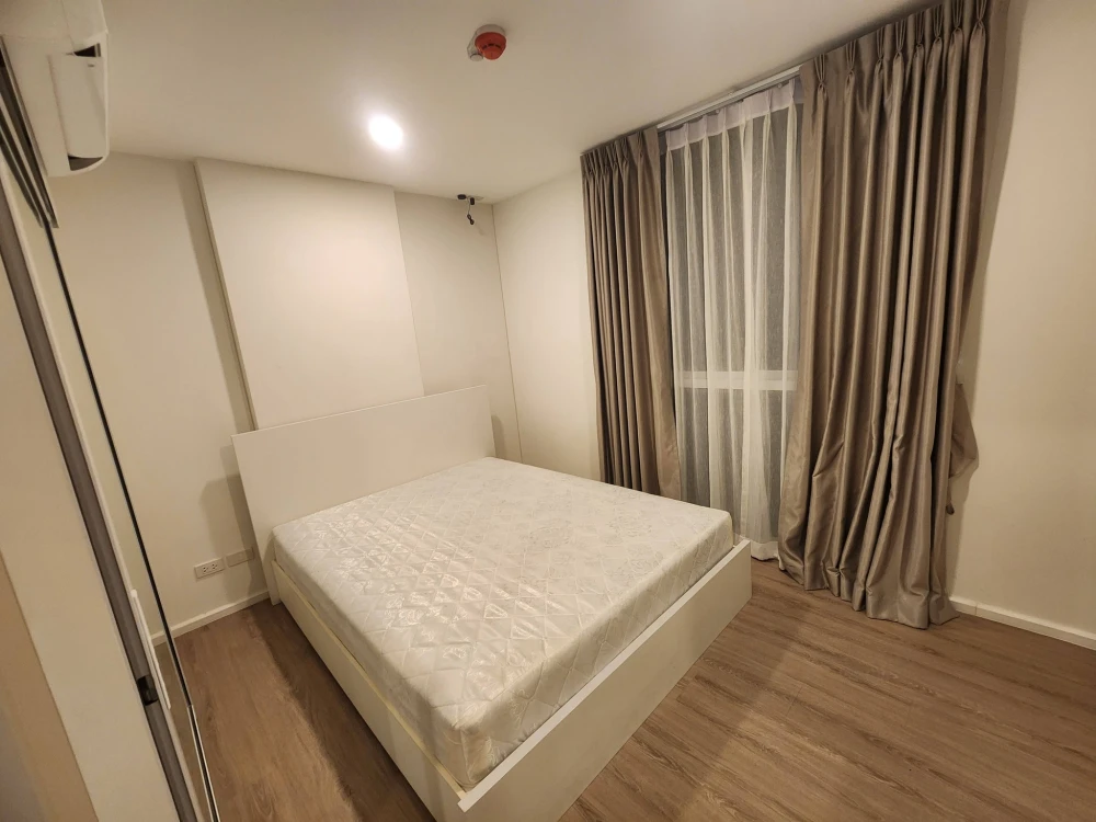 For rent: Chateau In Town Ratchayothin, 6th floor, pool view, fully furnished, ready to move in. Book now!