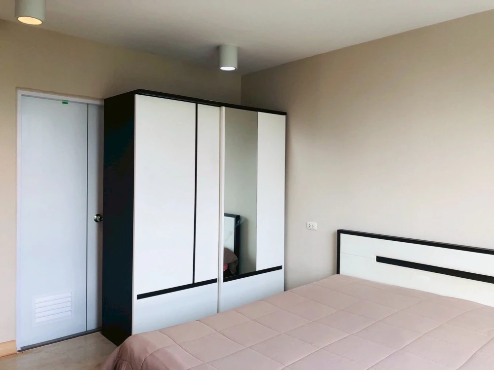 For rent: Chateau In Town Sukhumvit 62/1 phase 2, 2 bedrooms, spacious living area, fully furnished. Book now!