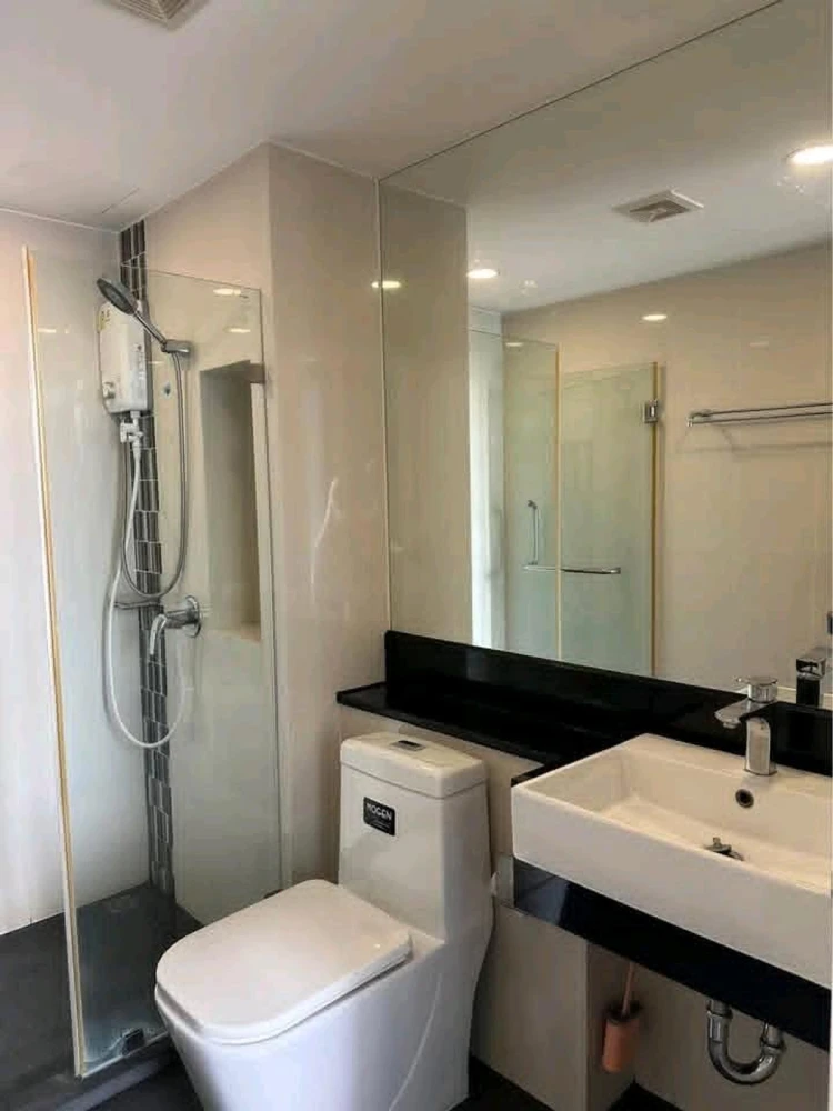For rent: Chateau In Town Sukhumvit 64/1, 8th floor, fully furnished, ready to move in. Book now!